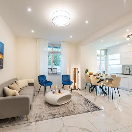 Vivid Luxury Apartment Ludwigsburg - Bluehendes Barock-Forum-Schloss-Modern Buitenkant foto
