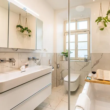 Vivid Luxury Apartment Ludwigsburg - Bluehendes Barock-Forum-Schloss-Modern Buitenkant foto