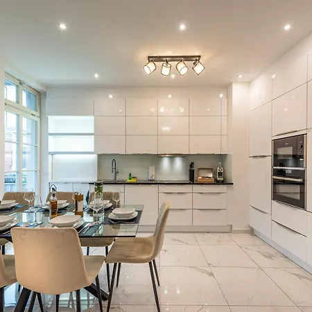 Vivid Luxury Apartment Ludwigsburg - Bluehendes Barock-Forum-Schloss-Modern Buitenkant foto