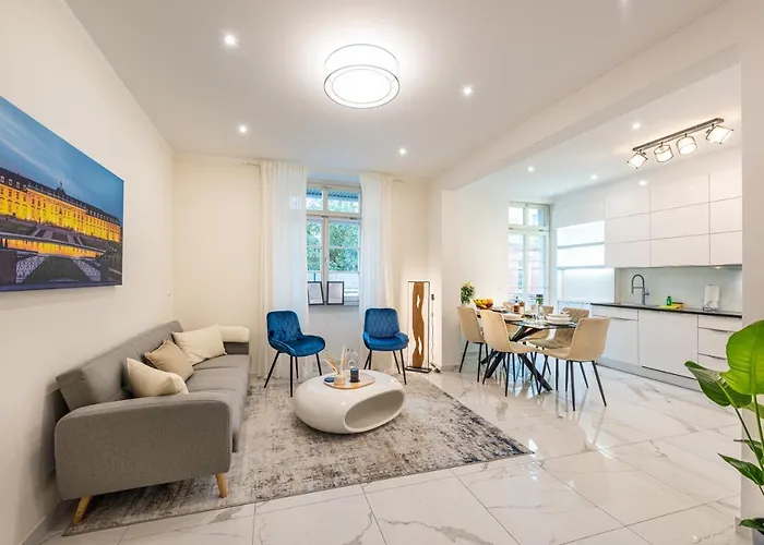 Vivid Luxury Apartment Ludwigsburg - Bluehendes Barock-Forum-Schloss-Modern