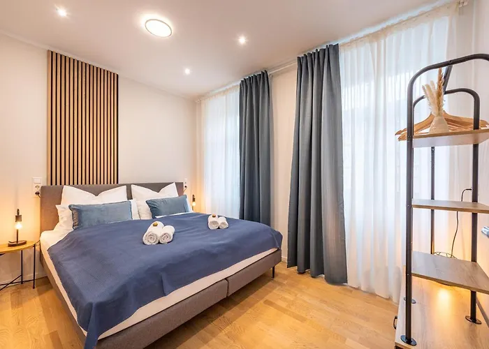 Vivid Luxury Apartment Ludwigsburg - Bluehendes Barock-Forum-Schloss-Modern