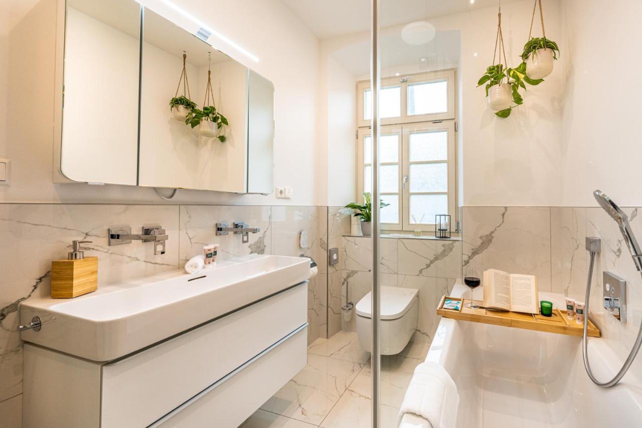 Apartment Vivid Luxury - Bluehendes Barock-forum-schloss-modern *