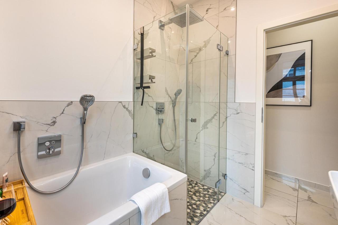 Apartment Vivid Luxury - Bluehendes Barock-forum-schloss-modern